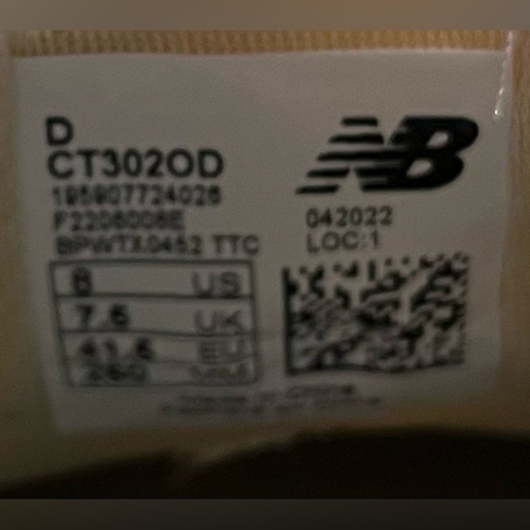 New Balance CT302 Womens Size 9.5 Shoes Sneakers White/Black/Gray Suede CT302OD - Picture 8 of 8